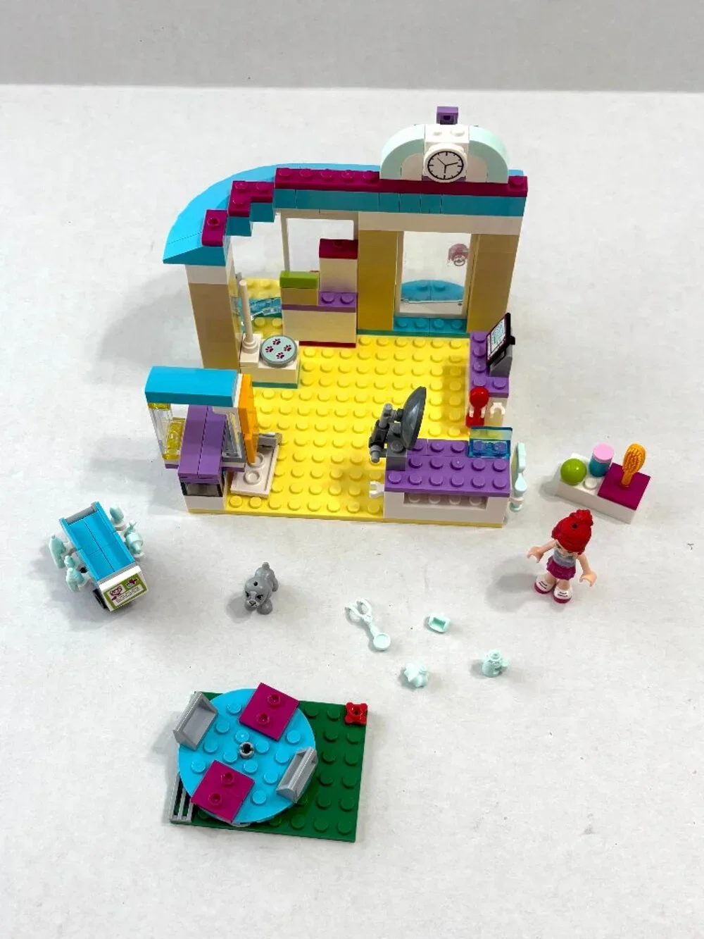 Lego Friends Vet Clinic #41085 RETIRED